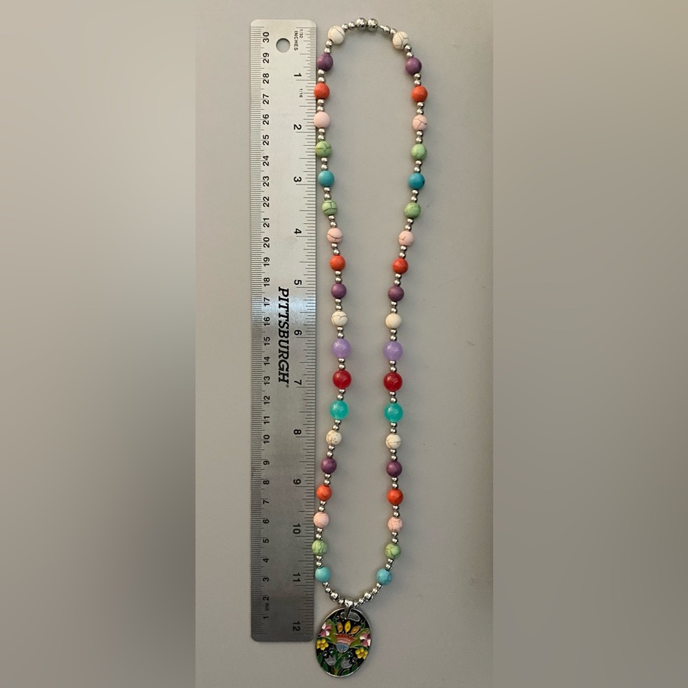 Over the Head Howlite Bead Flower Pendant Necklace - Picture 2 of 2